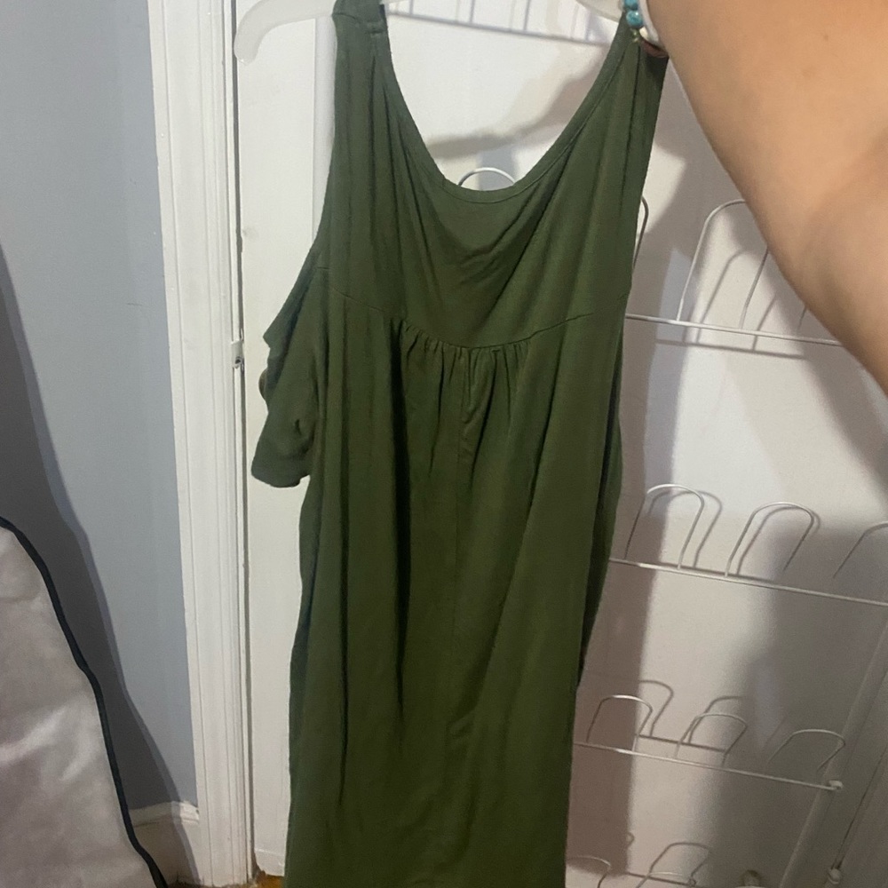 Open shoulder shirt